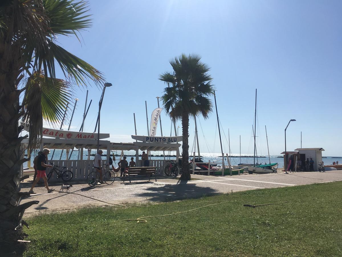 Hotel Baia Marina Cupra Marittima Exterior foto